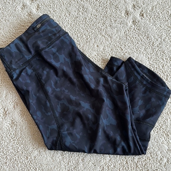 Alala Blue Camo Mesh Paneled Capri Leggings - Picture 1 of 8